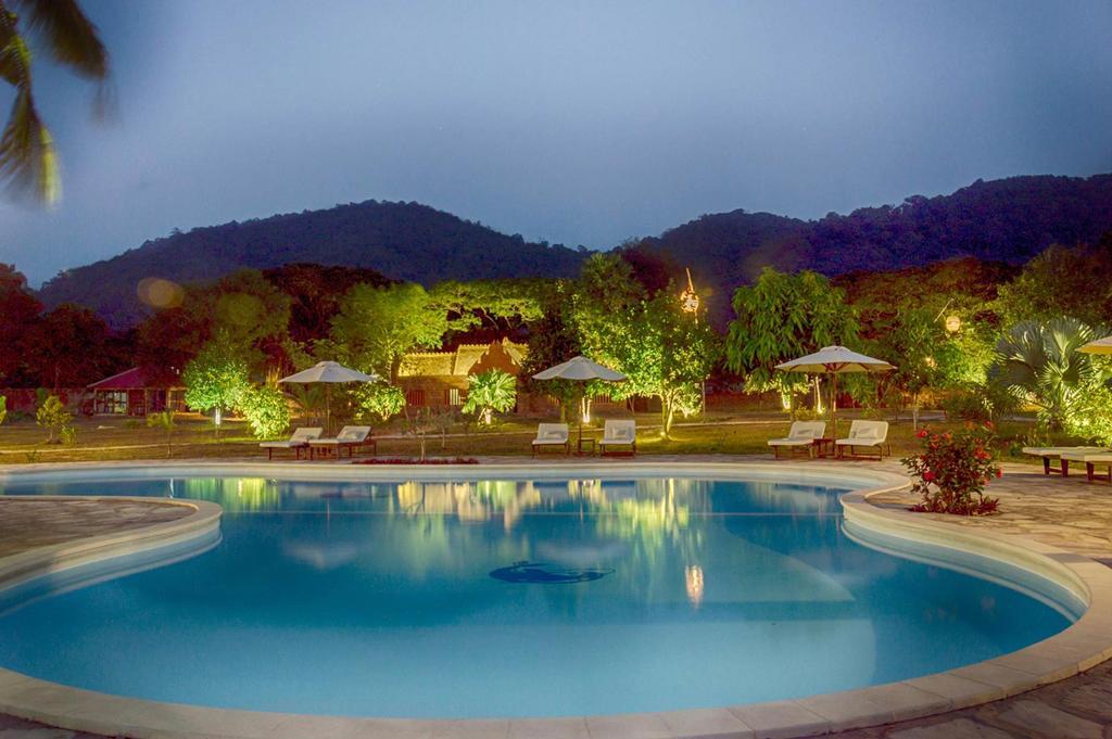Le Flamboyant Resort Kep Bagian luar foto