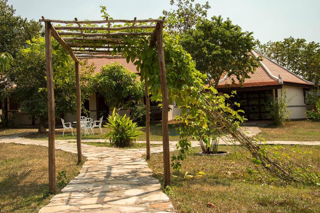 Le Flamboyant Resort Kep Bagian luar foto