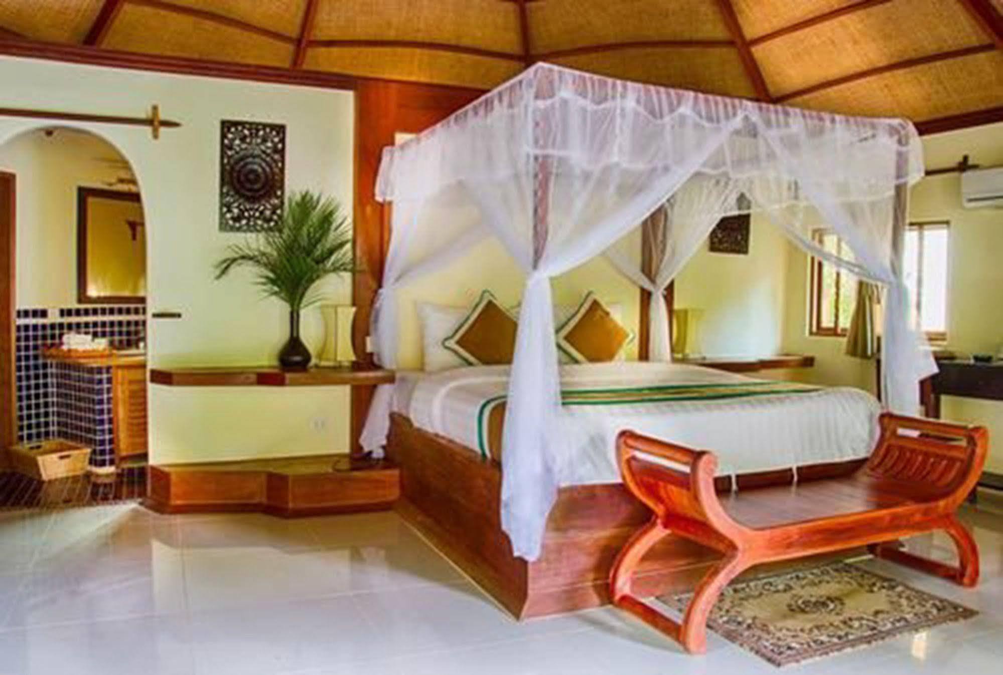 Le Flamboyant Resort Kep Bagian luar foto