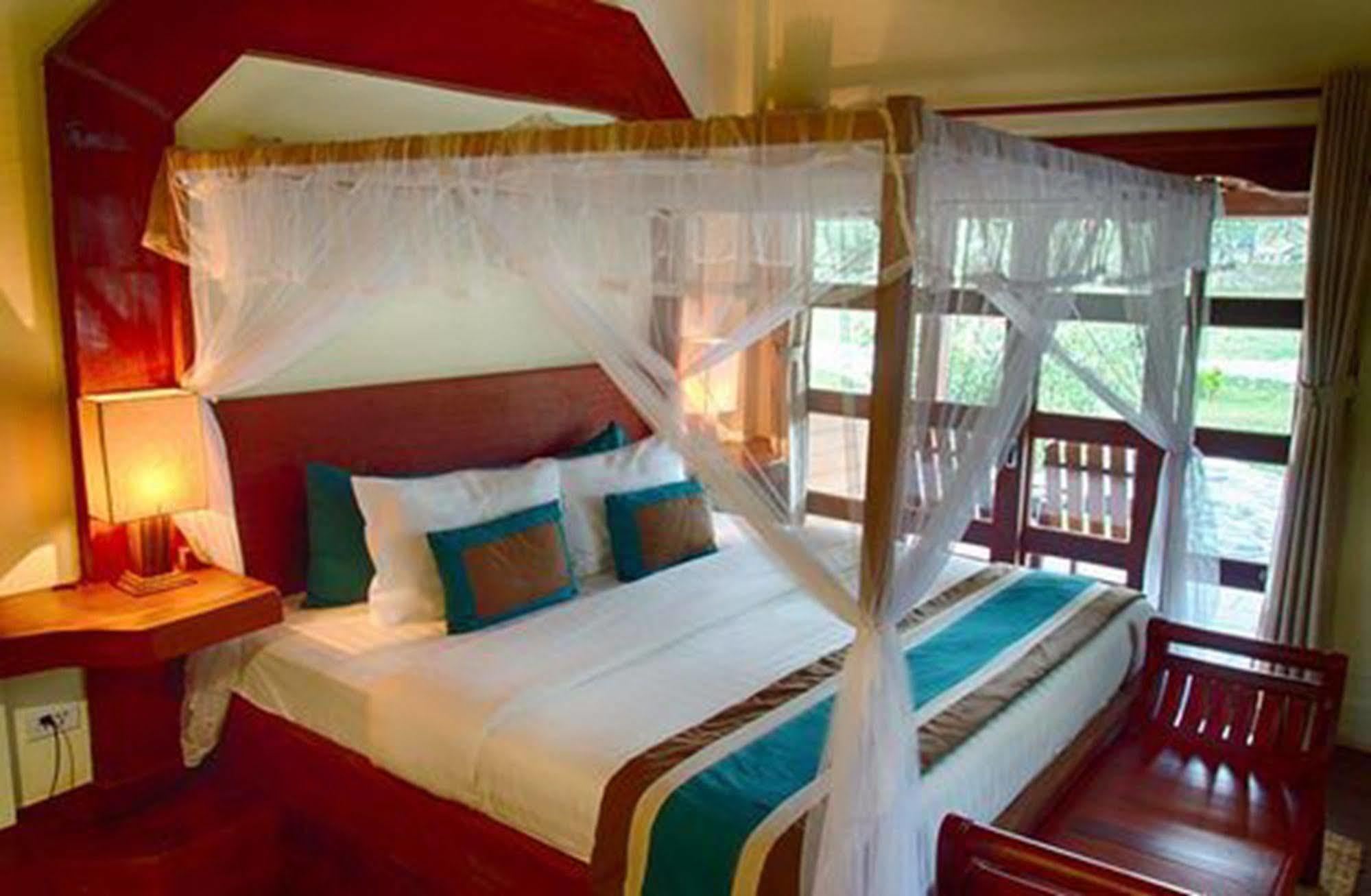 Le Flamboyant Resort Kep Bagian luar foto