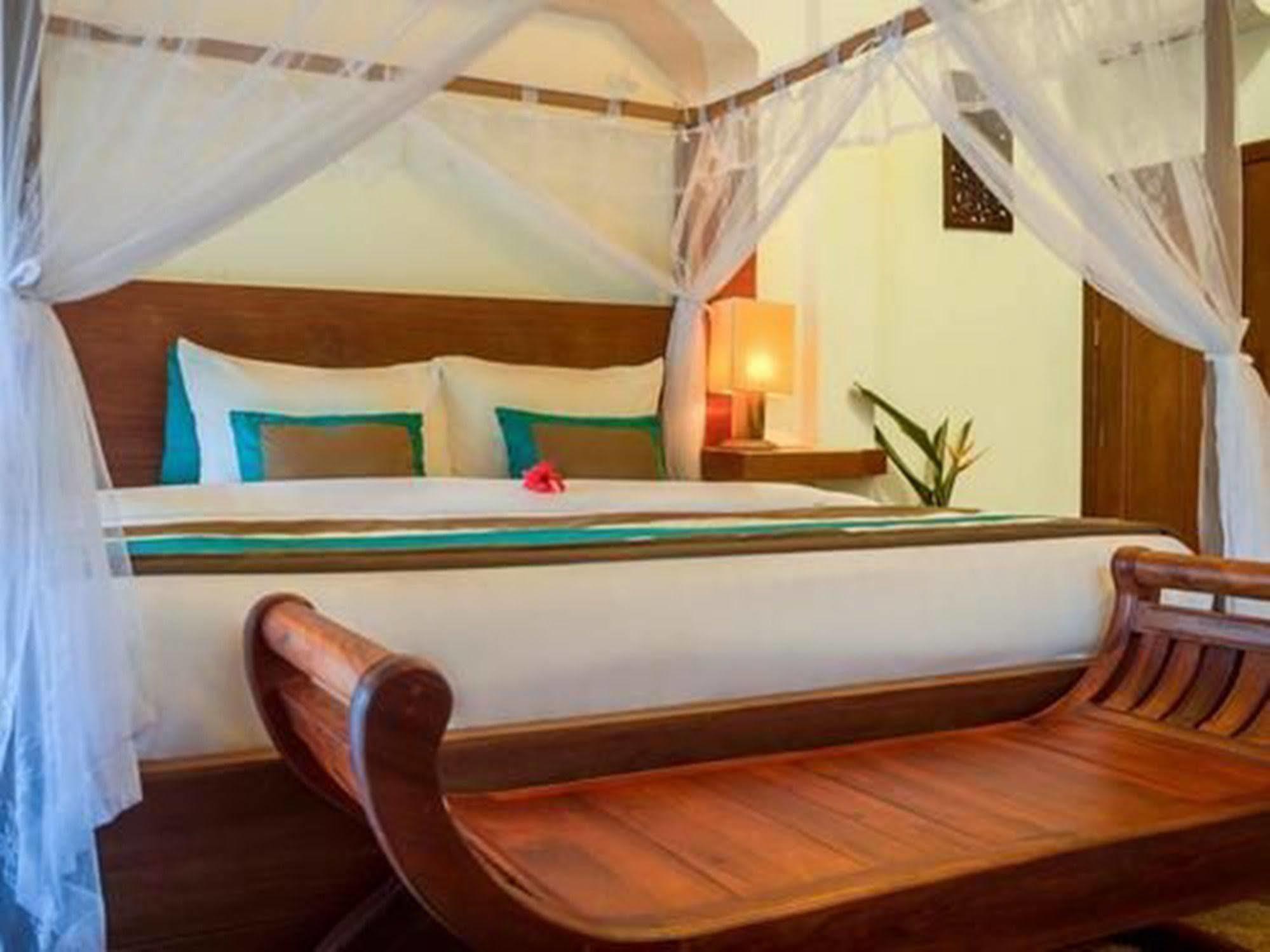 Le Flamboyant Resort Kep Bagian luar foto